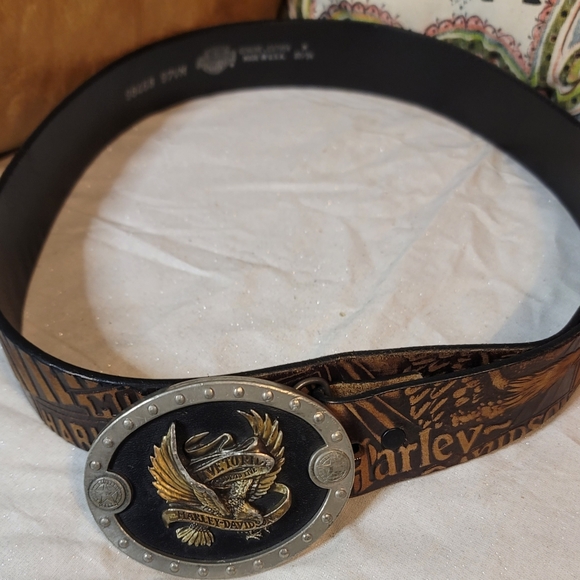 Harley Davidson Leather Genuine Leather Belt with Belt Buckle 98468 97VM - Picture 4 of 7